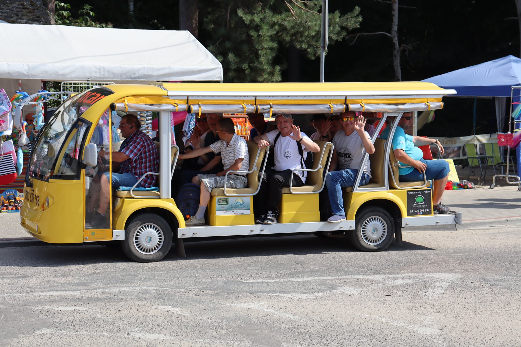 Jantar i lenie plażowanie